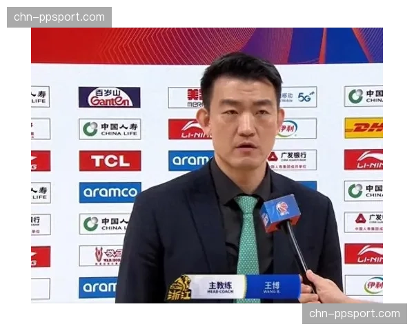 浙江广厦绝杀失败遗憾落败，主场球迷赛后依然给予热烈掌声